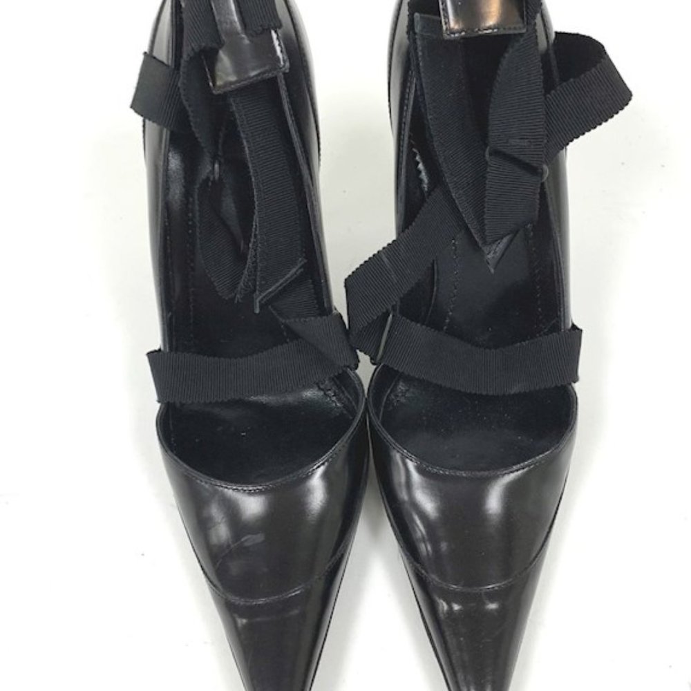 Gucci Leather Strappy Pumps
